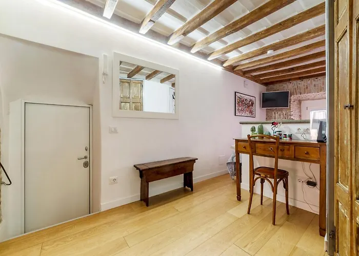 Largo Di Torre Argentina Cozy Studio
