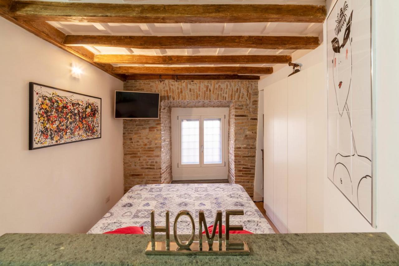Largo Di Torre Argentina Cozy *
